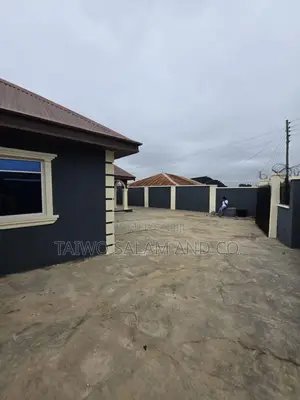 3bdrm Bungalow in Alakia for sale