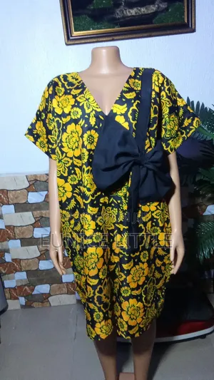 Elegant Yellow Black Floral Short Boubou Gown – Ready-to-Wear
