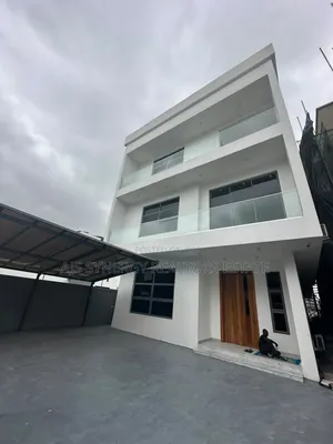 5bdrm Duplex in Awolowo Road for sale