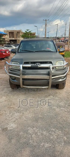 Toyota Sequoia 2005 Gray
