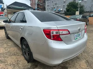 Toyota Camry LE 4dr Sedan (2.5L 4cyl 6A) 2013 Silver