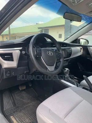 Toyota Corolla LE 4dr Sedan (1.8L 4cyl CVT) 2015 Black