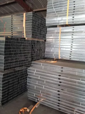 Partition Profile (Stud)