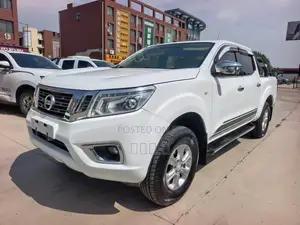 Nissan Navara 2017 White