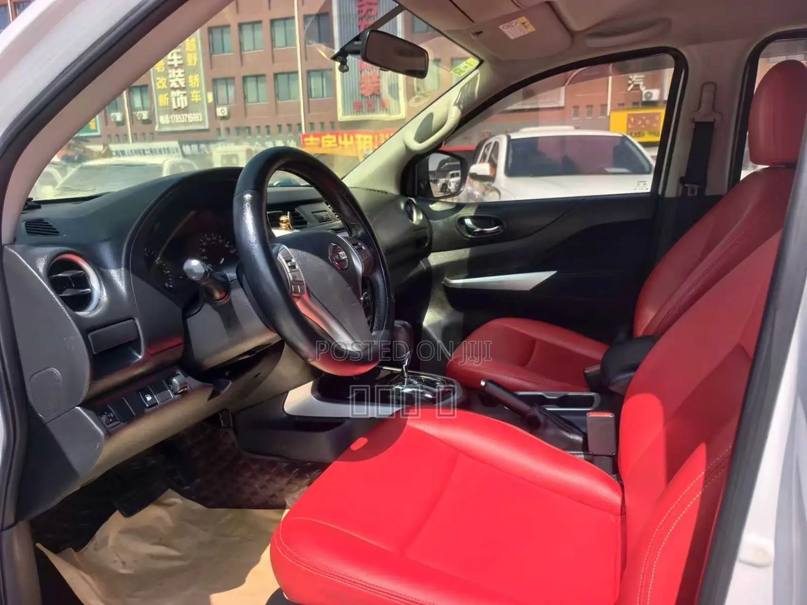 Nissan Navara 2017 White