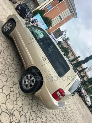 Toyota Highlander V6 2005 Gold