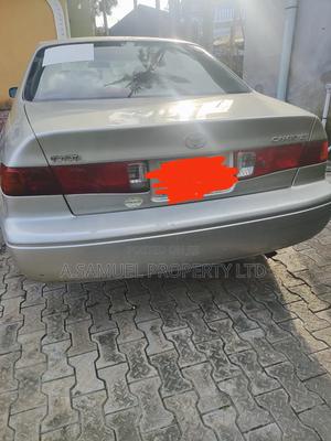 Toyota Camry XLE 4dr Sedan (2.2L 4cyl 4A) 2000 Gray
