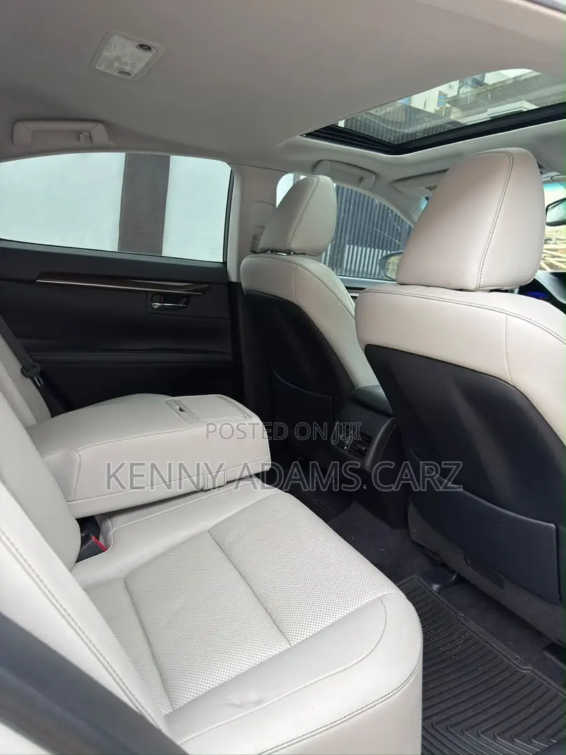 Lexus ES 2013 Silver