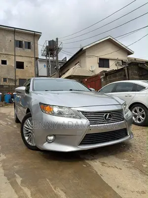 Lexus ES 2013 Silver