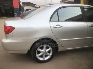 Toyota Corolla 2004 Gray