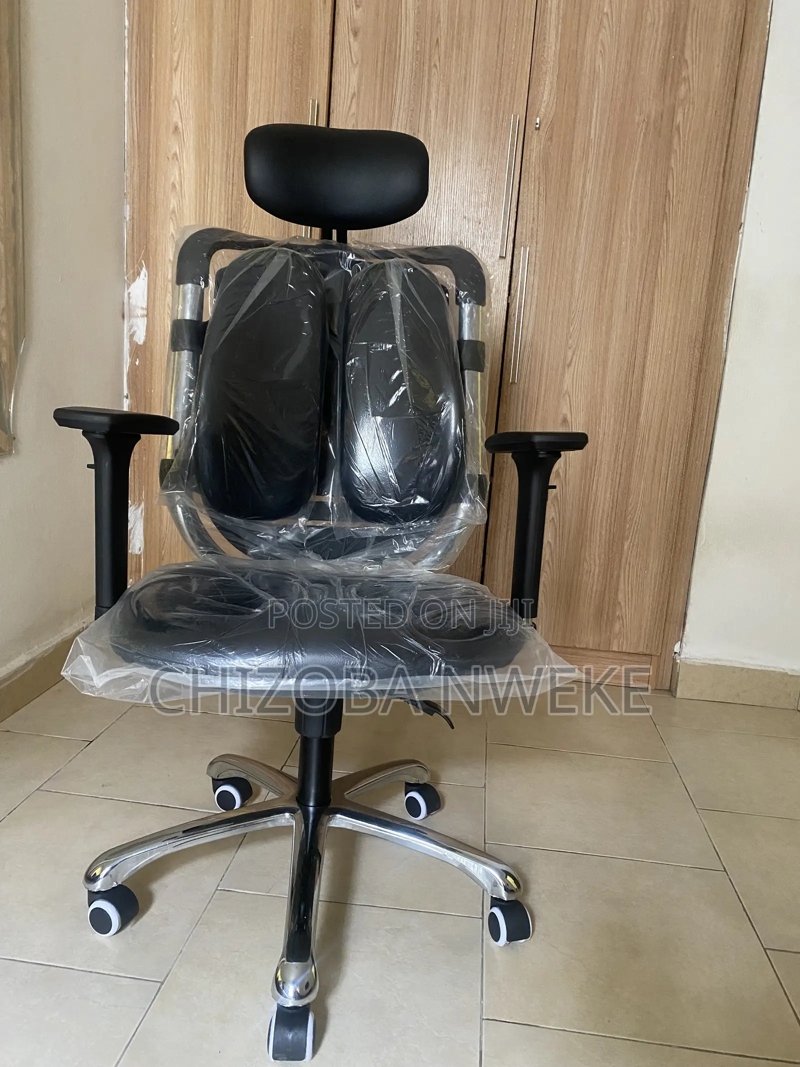 Kidney Shaped Ergonomic Chair
