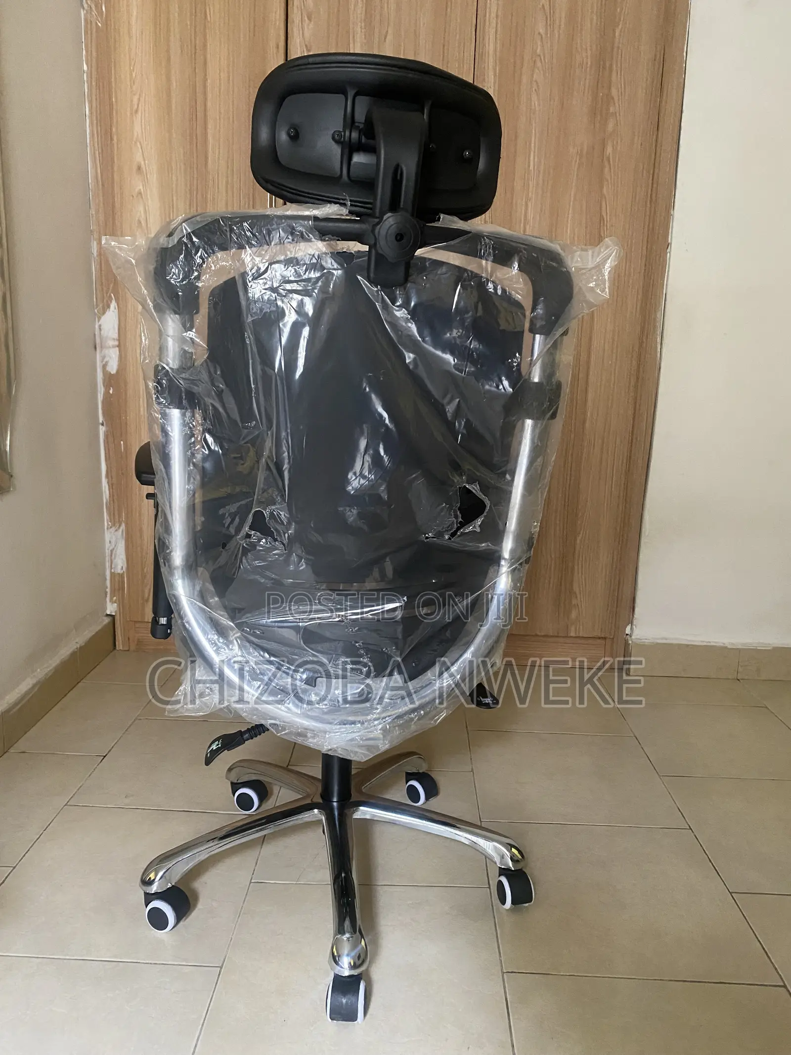 Kidney Shaped Ergonomic Chair