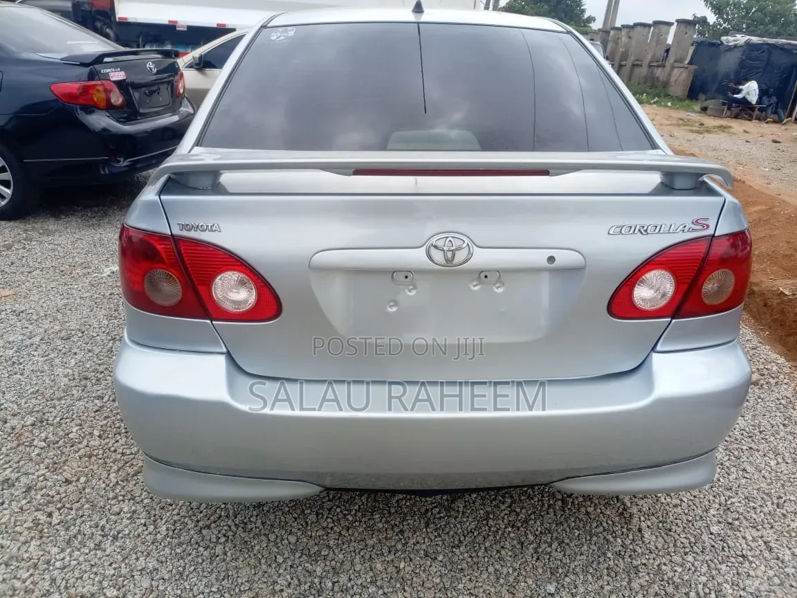 Toyota Corolla 2006 Gray