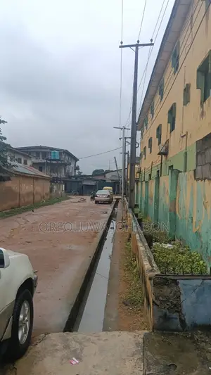 8bdrm Duplex in College for sale