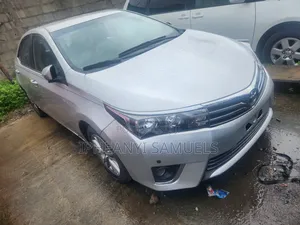 Toyota Corolla 2015 Silver