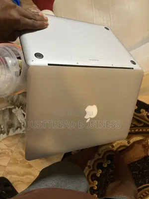 Laptop Apple MacBook Pro 2015 8GB Intel Core i5 HDD 256GB