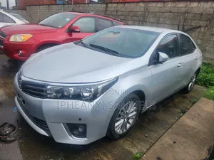 Toyota Corolla 2015 Silver