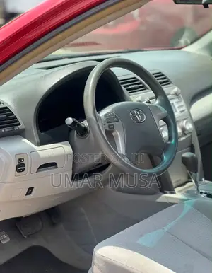 Toyota Camry LE 4dr Sedan (2.5L 4cyl 6AM) 2010 Red
