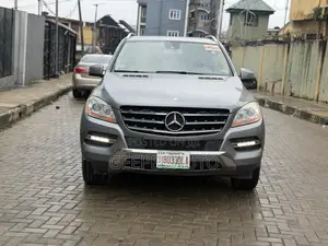Mercedes-Benz M Class ML350 4MATIC 4dr SUV AWD (3.5L 6cyl 7A) 2014 Gray