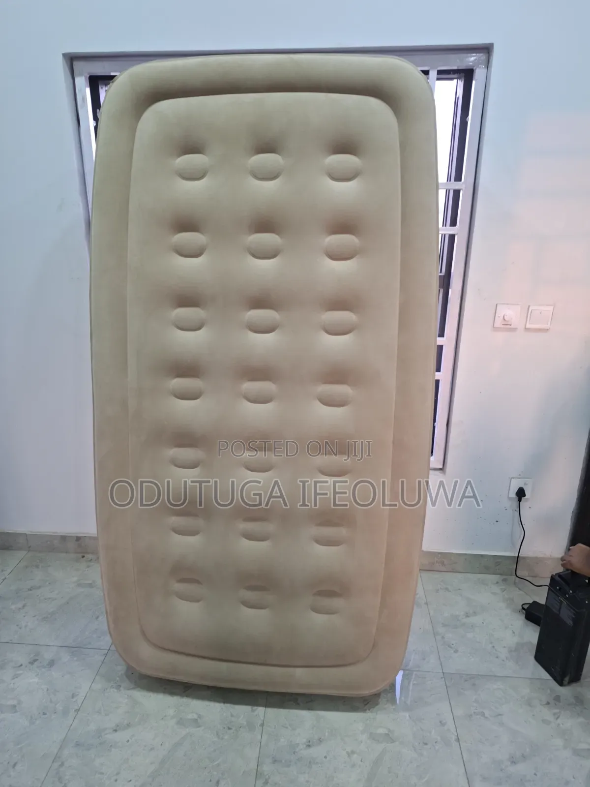 21 Hole Air Bed