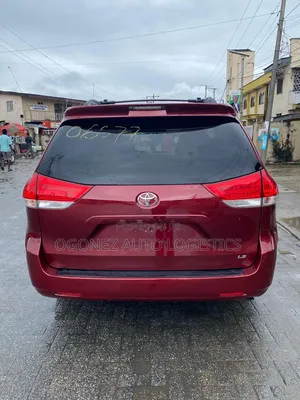 Toyota Sienna XLE 7 Passenger 2012 Red