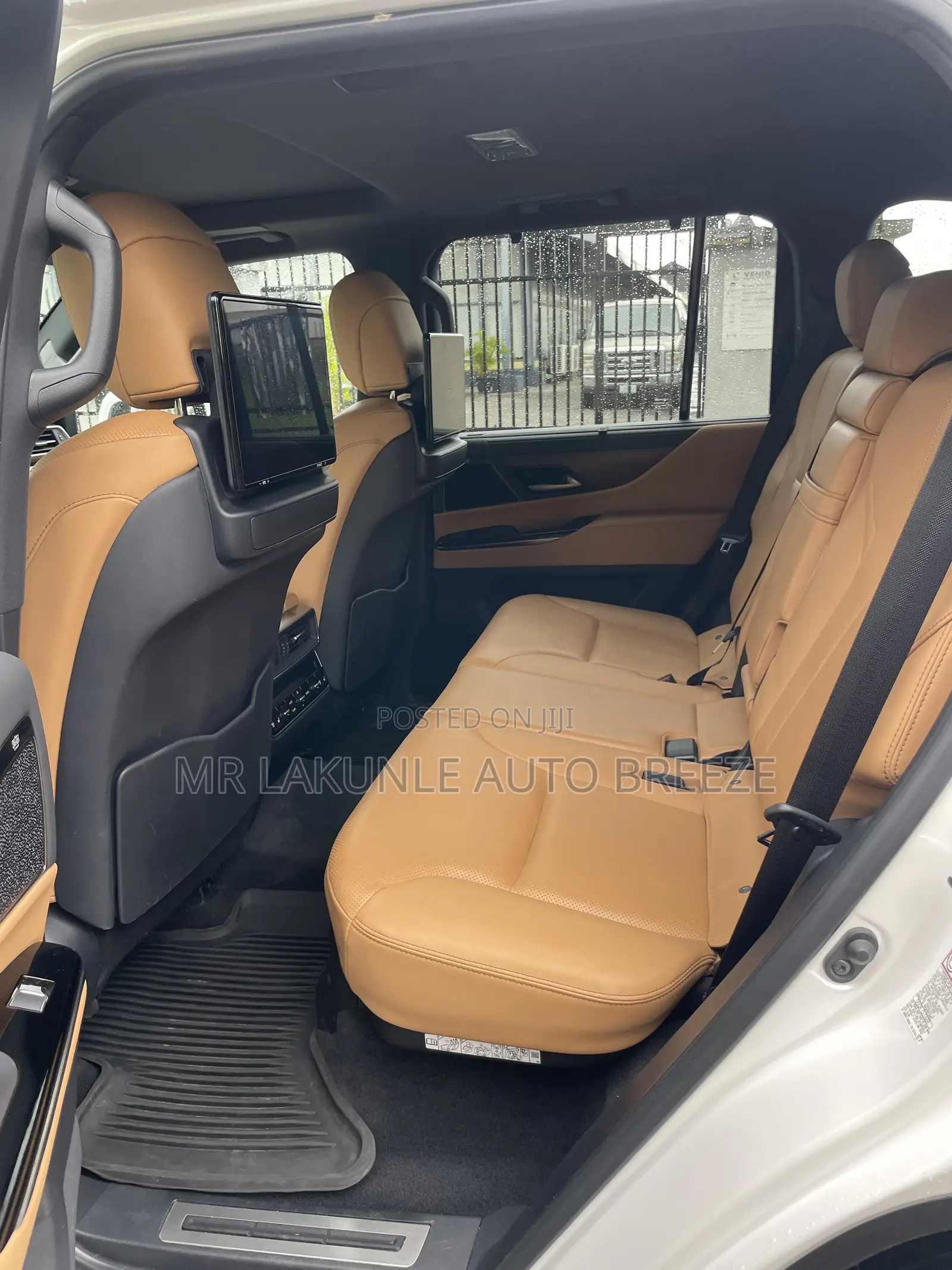Lexus LX 2022 White