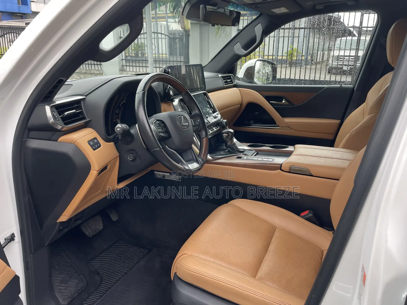 Lexus LX 2022 White