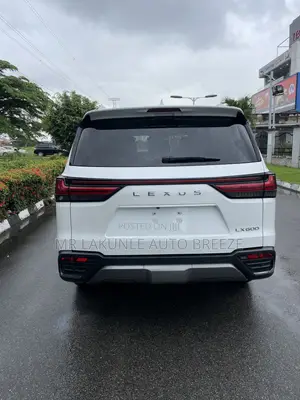 Lexus LX 2022 White