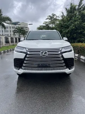 Lexus LX 2022 White