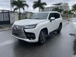 Lexus LX 2022 White