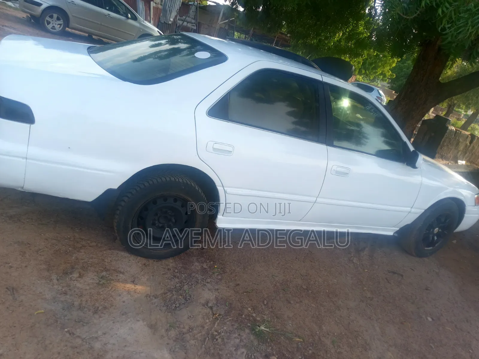 Toyota Camry 2000 White