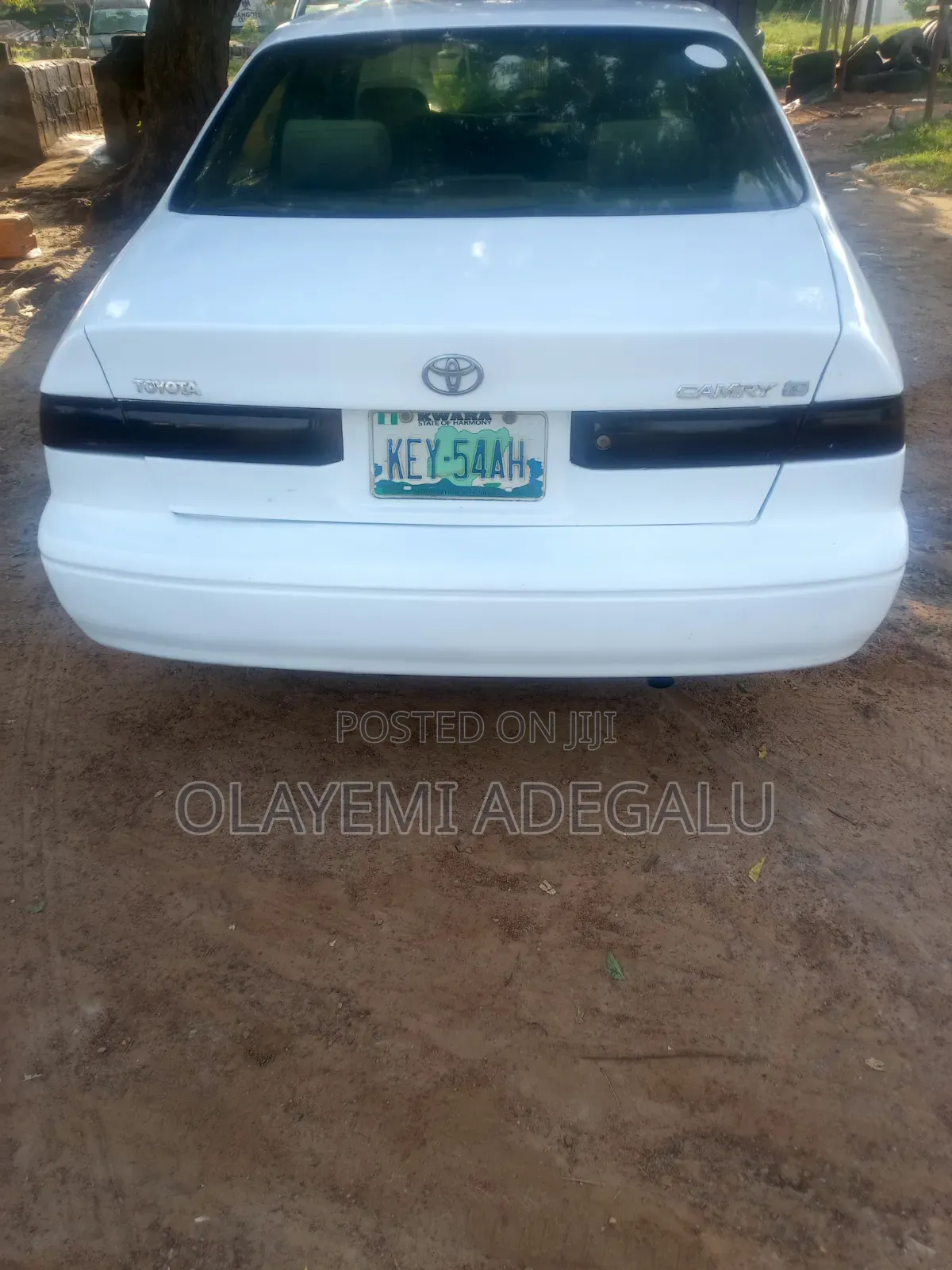 Toyota Camry 2000 White