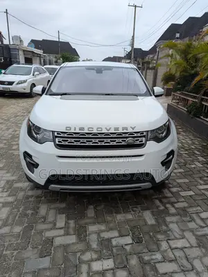 Land Rover Discovery HSE 4x4 2017 White