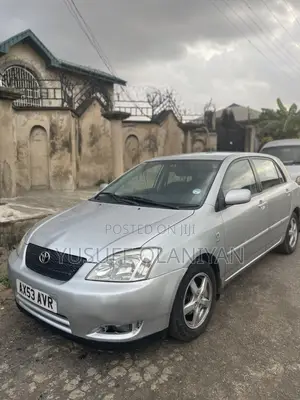 Toyota Corolla Sedan 2004 Silver