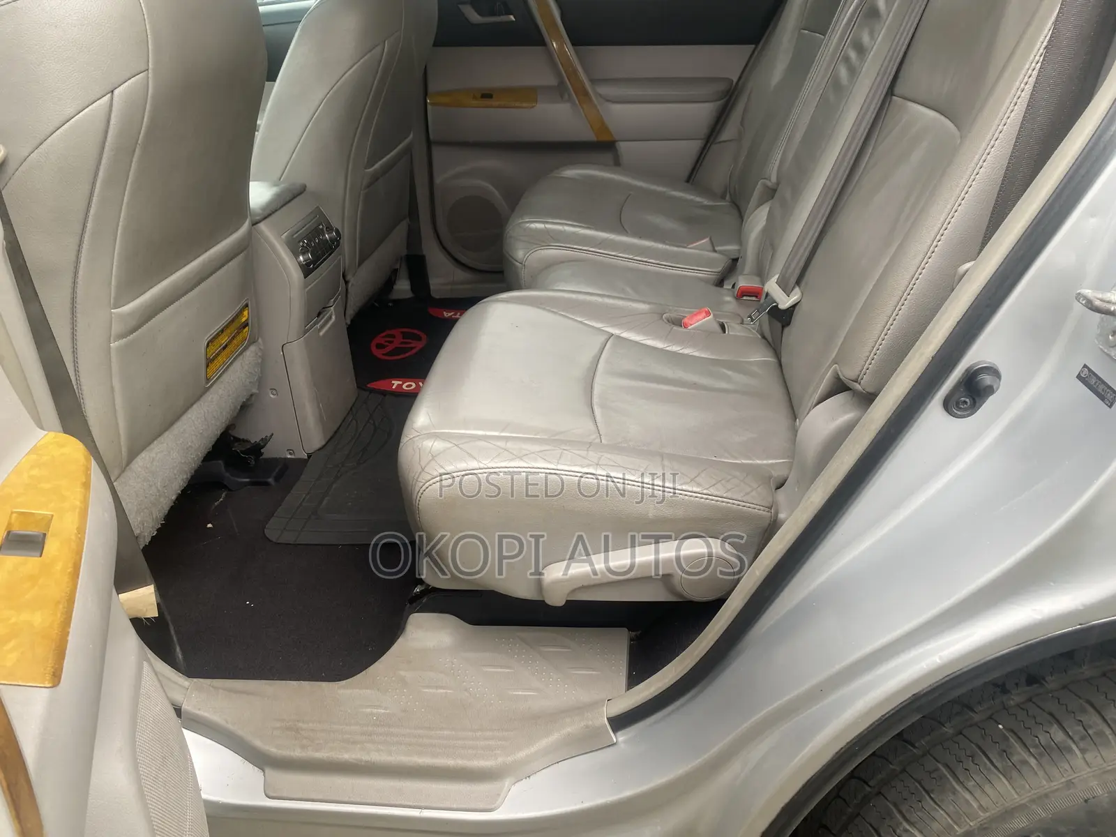 Toyota Highlander 2012 Silver