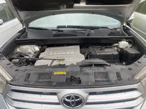 Toyota Highlander 2012 Silver