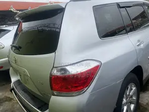 Toyota Highlander 2012 Silver