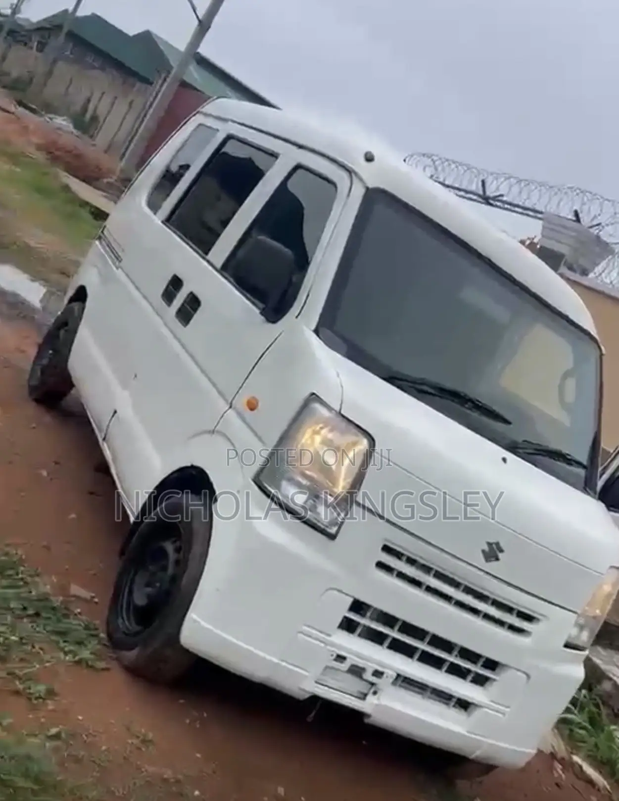 Suzuki APV Minibus 2012 White