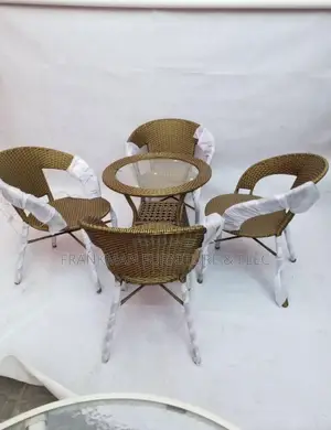 Four Seater Outdoor Dinning Set