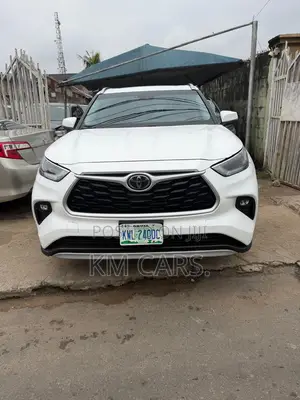 Toyota Highlander XLE 2021 White