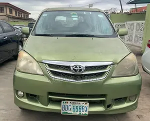Toyota Avanza 2006 Green