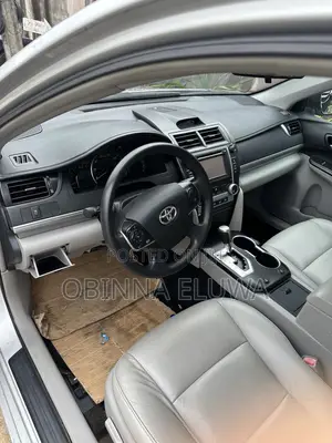 Toyota Camry XLE 4dr Sedan (2.5L 4cyl 6A) 2016 Silver