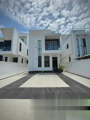 5bdrm Duplex in Lekki Phase 1 for sale