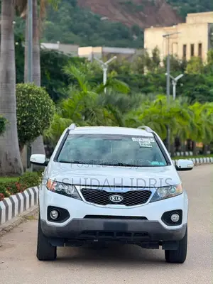 Kia Sorento 2011 White