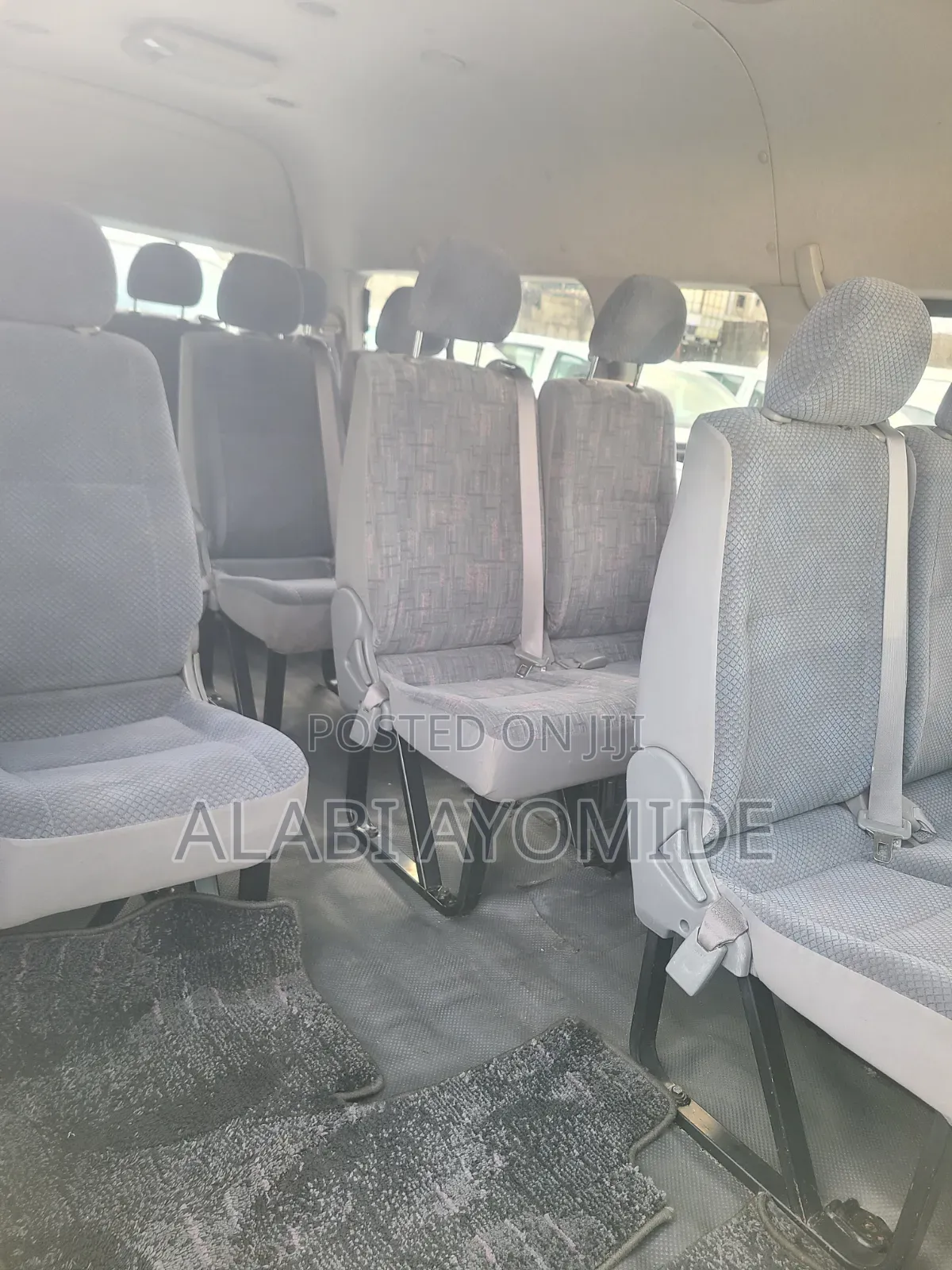 Toyota HiAce 2013 White