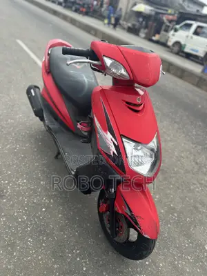 Yamaha 2015 Red