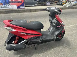 Yamaha 2015 Red