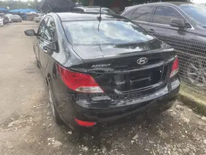 Hyundai Accent GLS 4dr Sedan (1.6L 4cyl 6M) 2015 Black