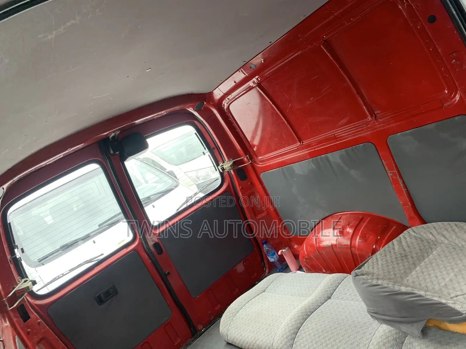 Toyota HiAce 2007 Red