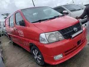 Toyota HiAce 2007 Red